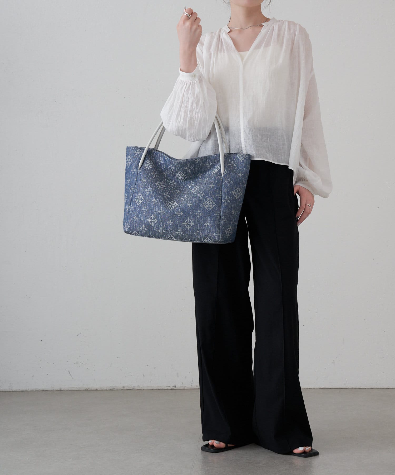 *4-6 WEEKS* (254) LIMITED EDITION Russet [Denim jacquard] Simple tote bag Indigo